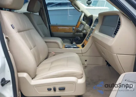 2008 Lincoln Navigator из США, поврежденный, VIN 5LMFU27598LJ16490